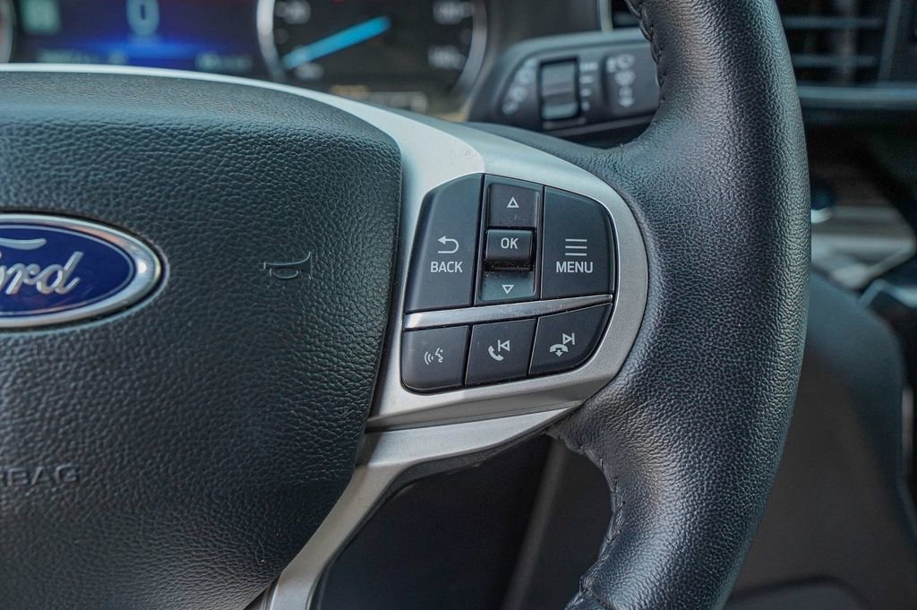 Used 2023 Ford Explorer Limited image 19