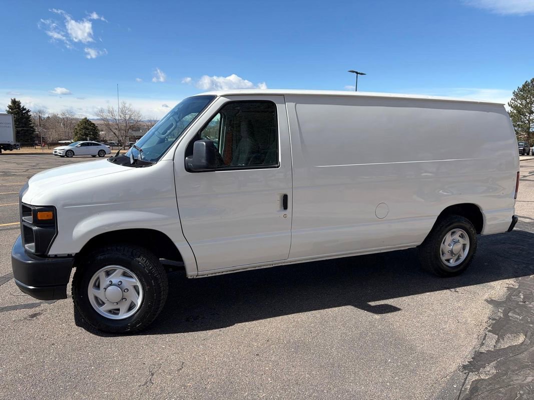 Used 2010 Ford E-150 and Econoline 150 image 3