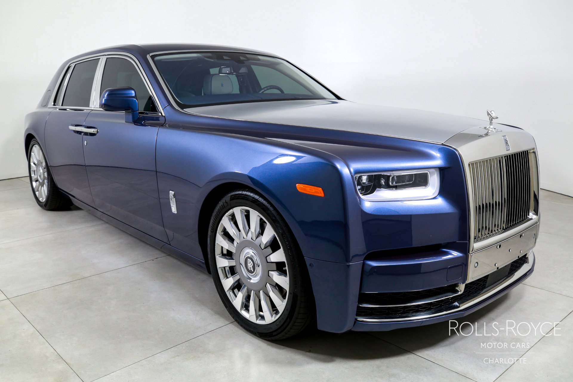 Used 2019 Rolls-Royce Phantom Sedan image 6