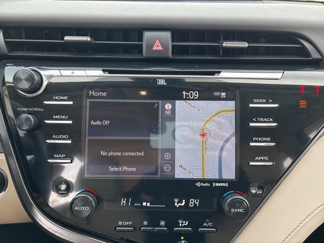 Used 2020 Toyota Camry XLE image 28