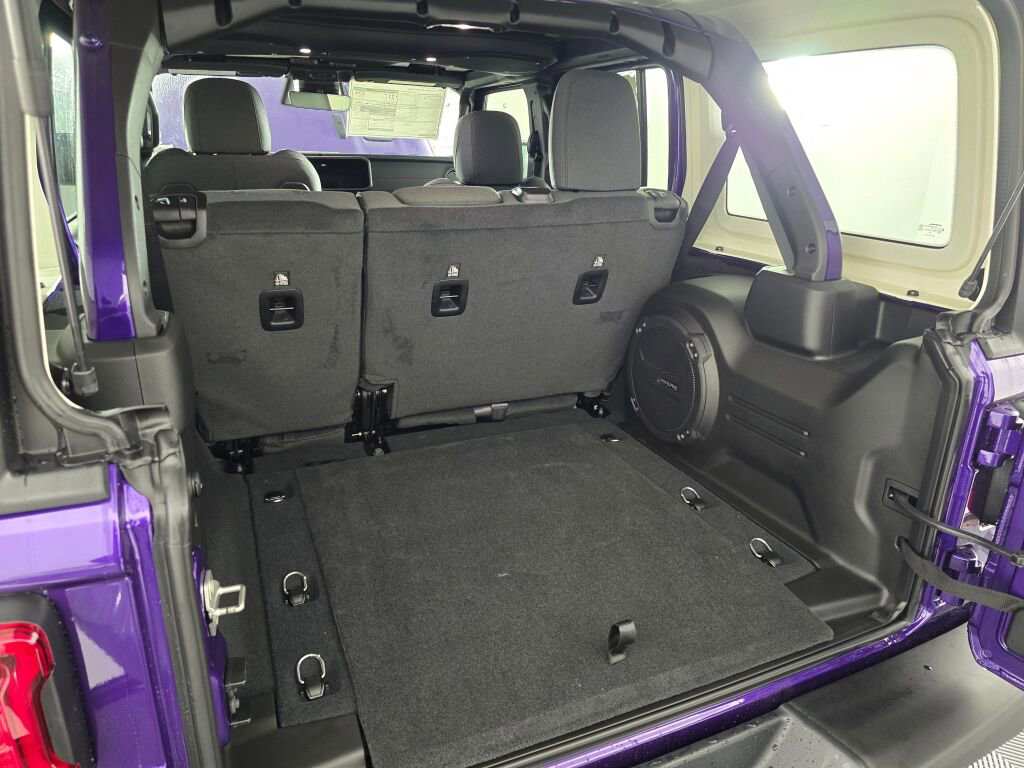 New 2026 Jeep Wrangler Unlimited Rubicon w/ Steel Bumper Group image 15