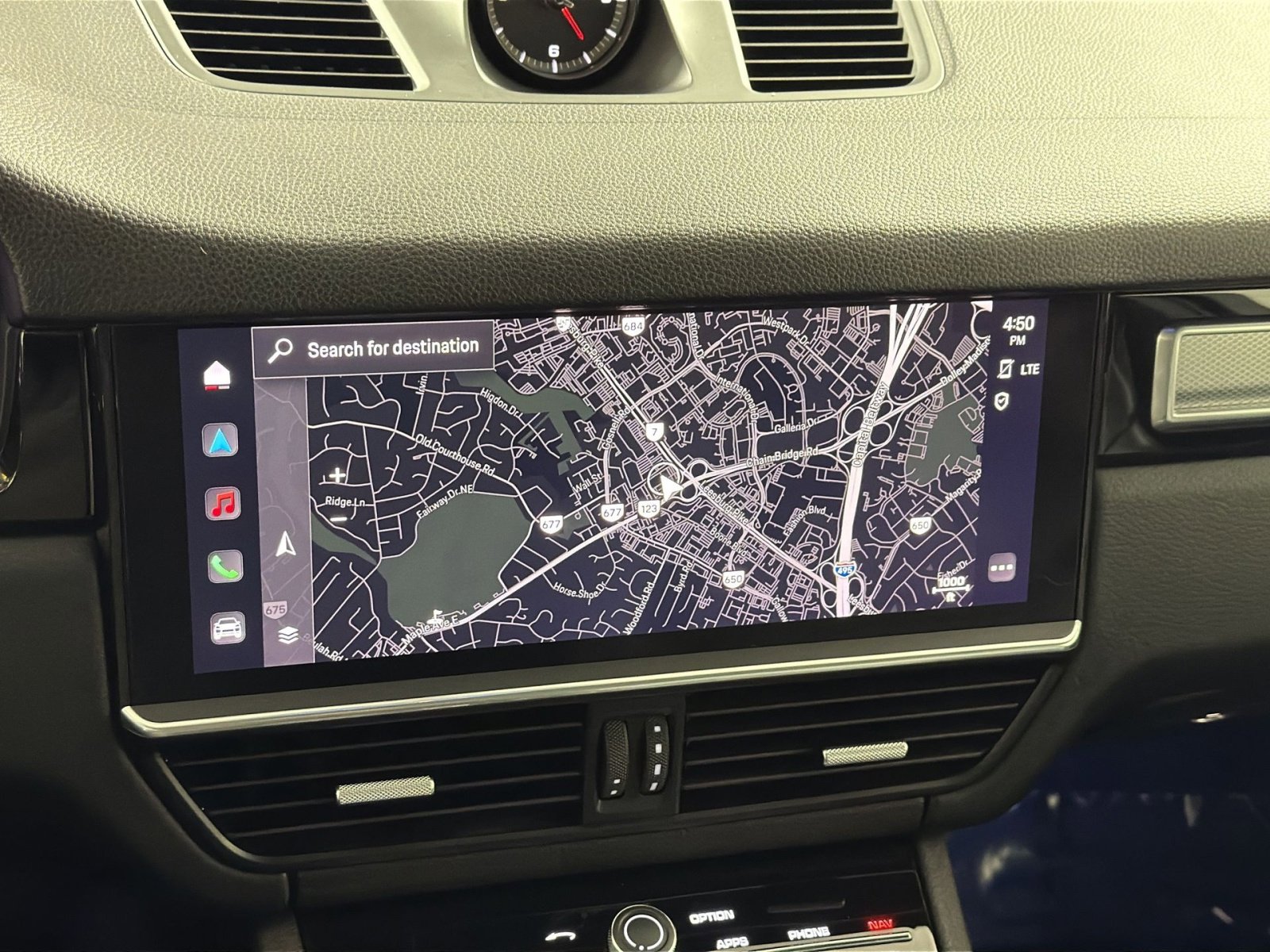 Used 2023 Porsche Cayenne Platinum Edition image 20