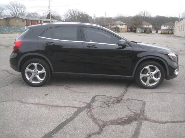 Used 2019 Mercedes-Benz GLA 250 4MATIC image 4