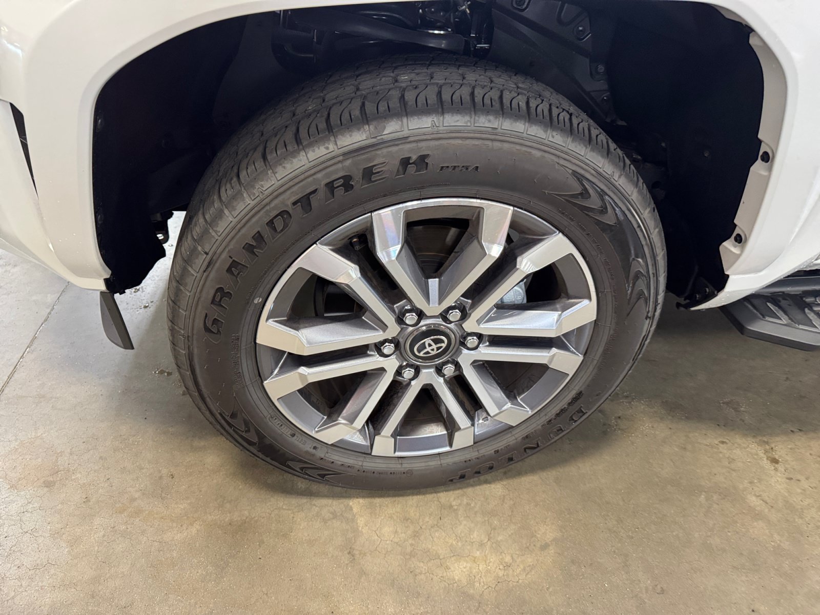 Certified 2026 Toyota 4Runner Limited AWD/4WD image 26