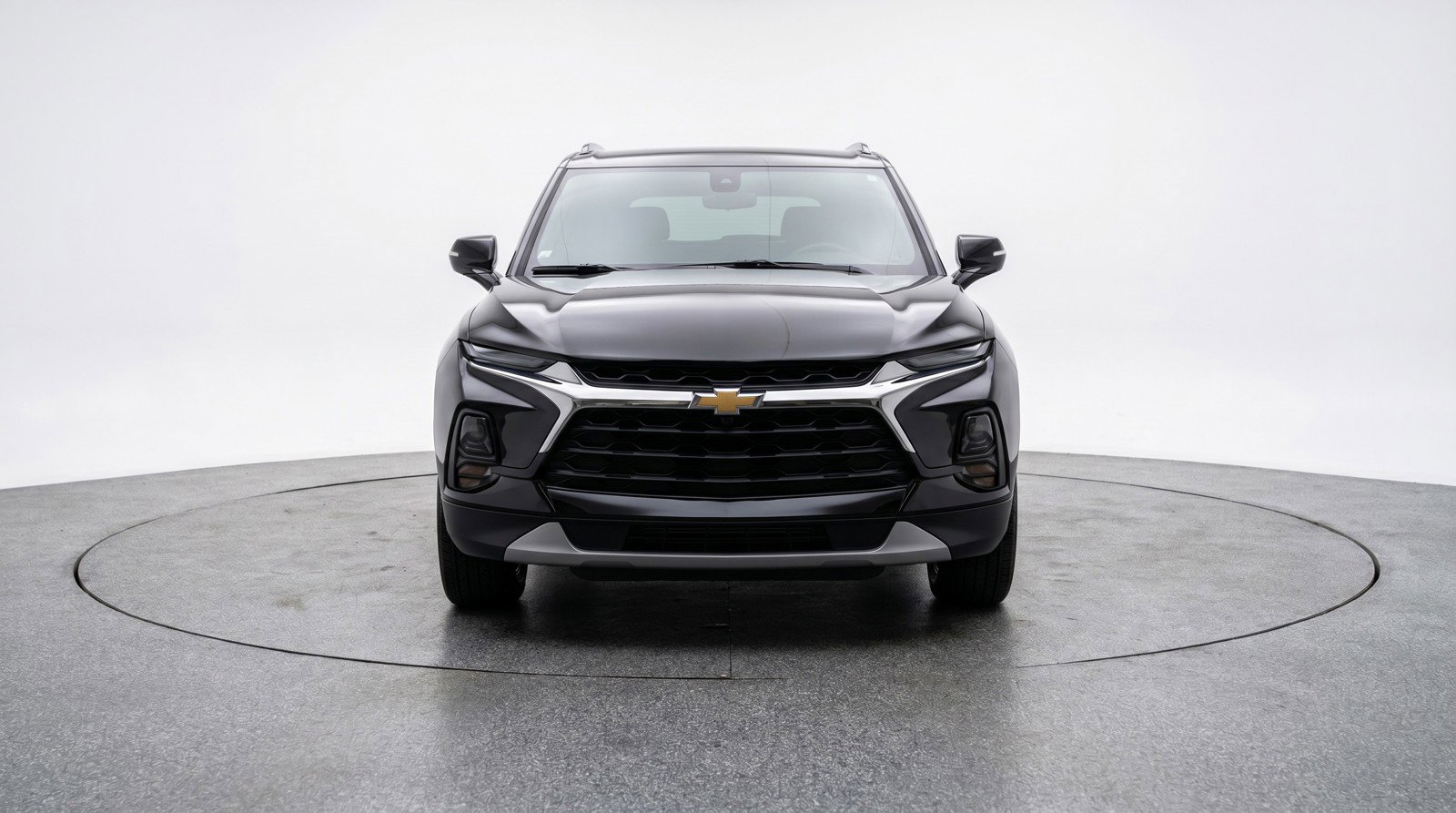 Used 2025 Chevrolet Blazer LT FWD image 2