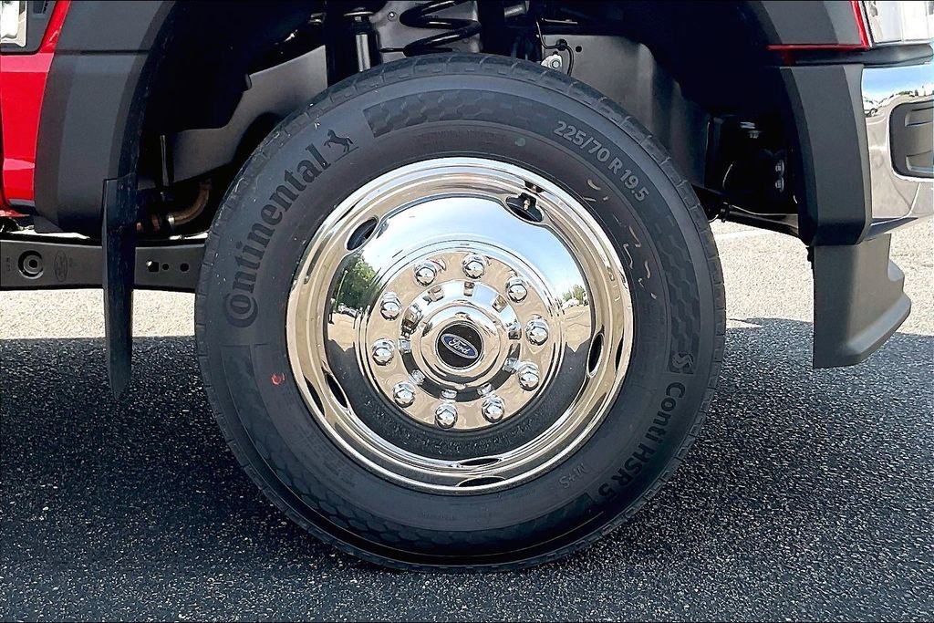 New 2025 Ford F550 2WD Regular Cab Super Duty w/ XL Chrome Package image 12