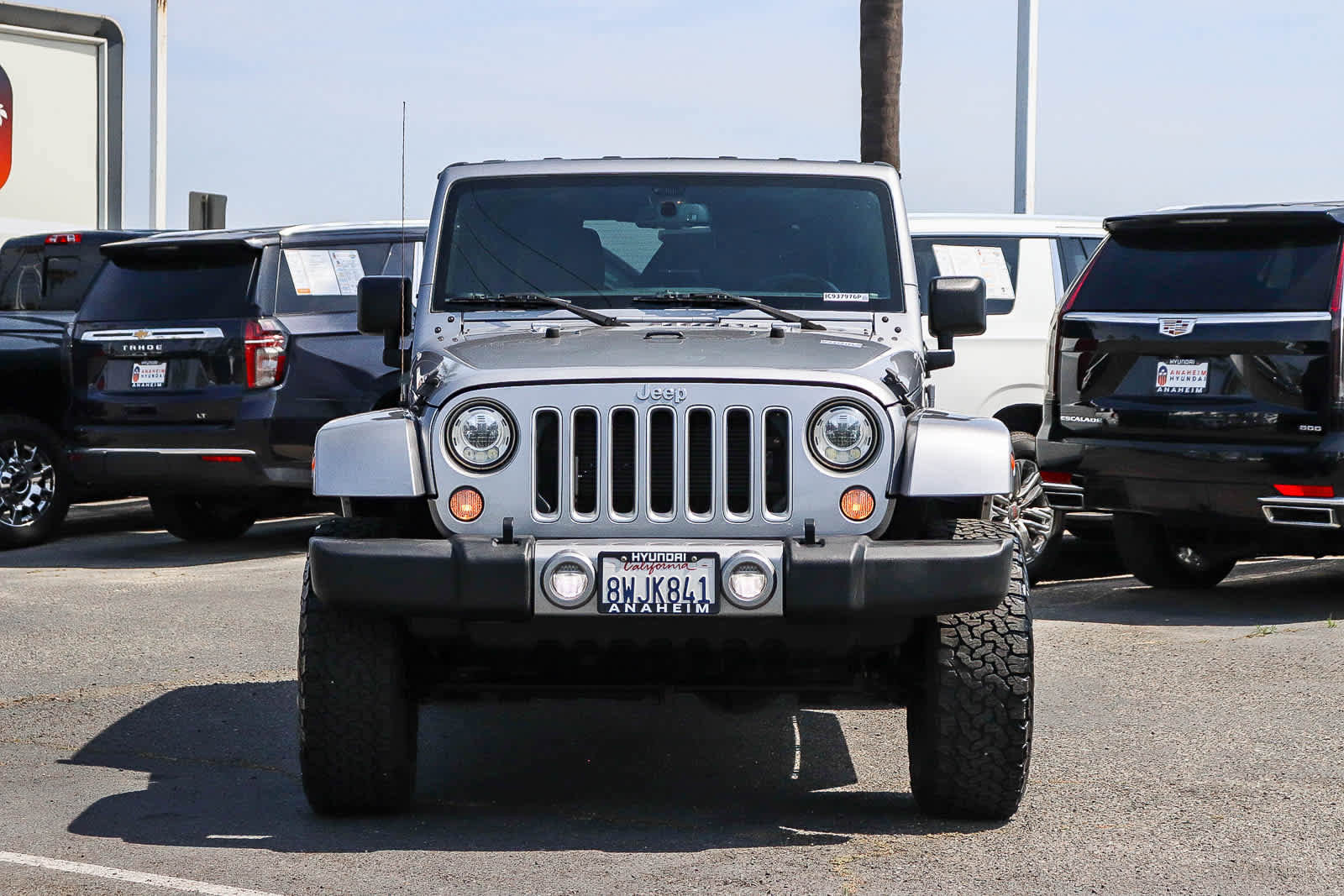 Used 2018 Jeep Wrangler Unlimited Sahara AWD/4WD image 2