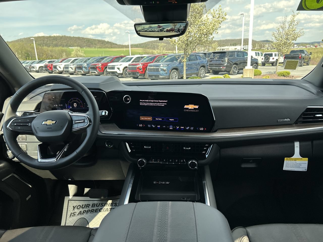 New 2026 Chevrolet Tahoe High Country AWD/4WD image 17