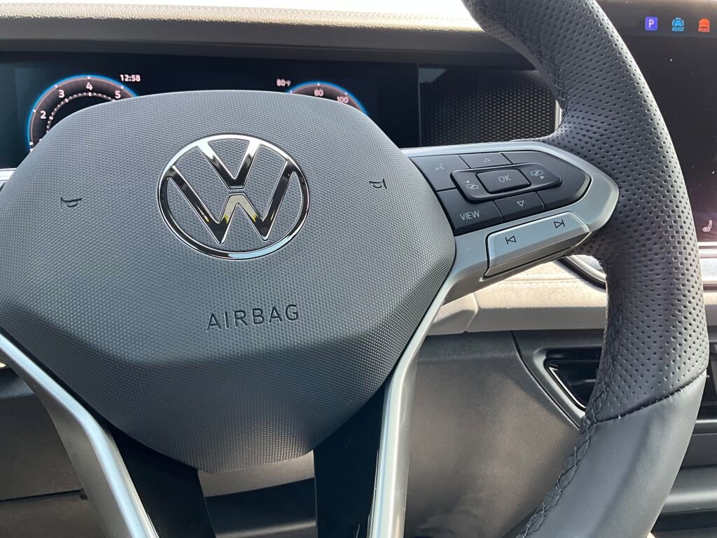 New 2025 Volkswagen Tiguan SE R-Line image 21