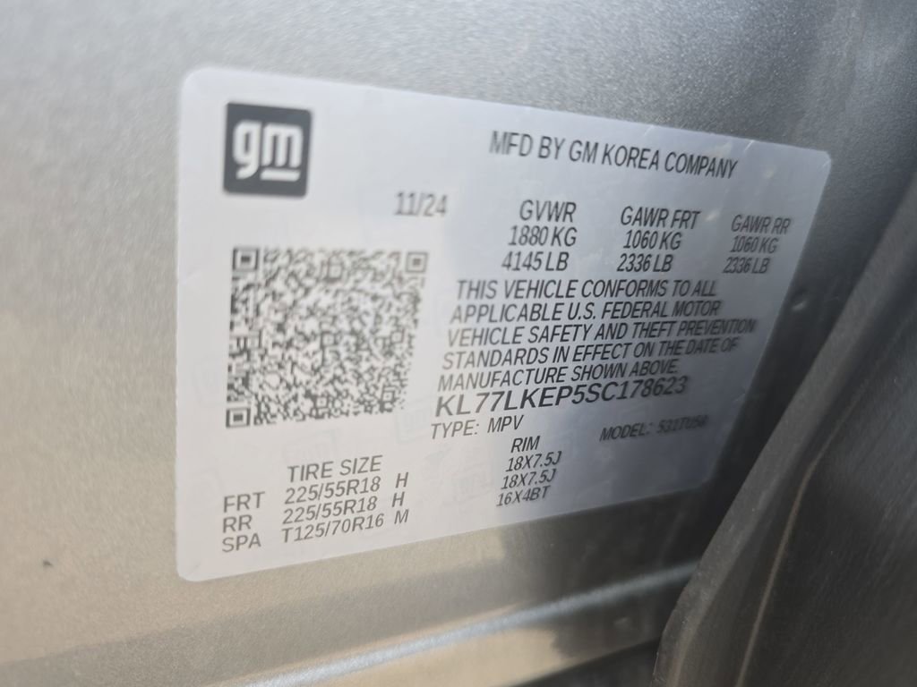 Used 2025 Chevrolet Trax ACTIV w/ Sunroof Package FWD image 34