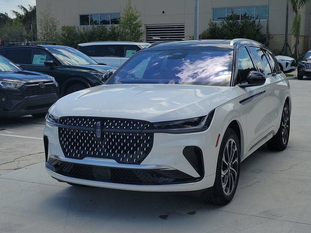 New 2026 Lincoln Nautilus Reserve AWD/4WD image 2