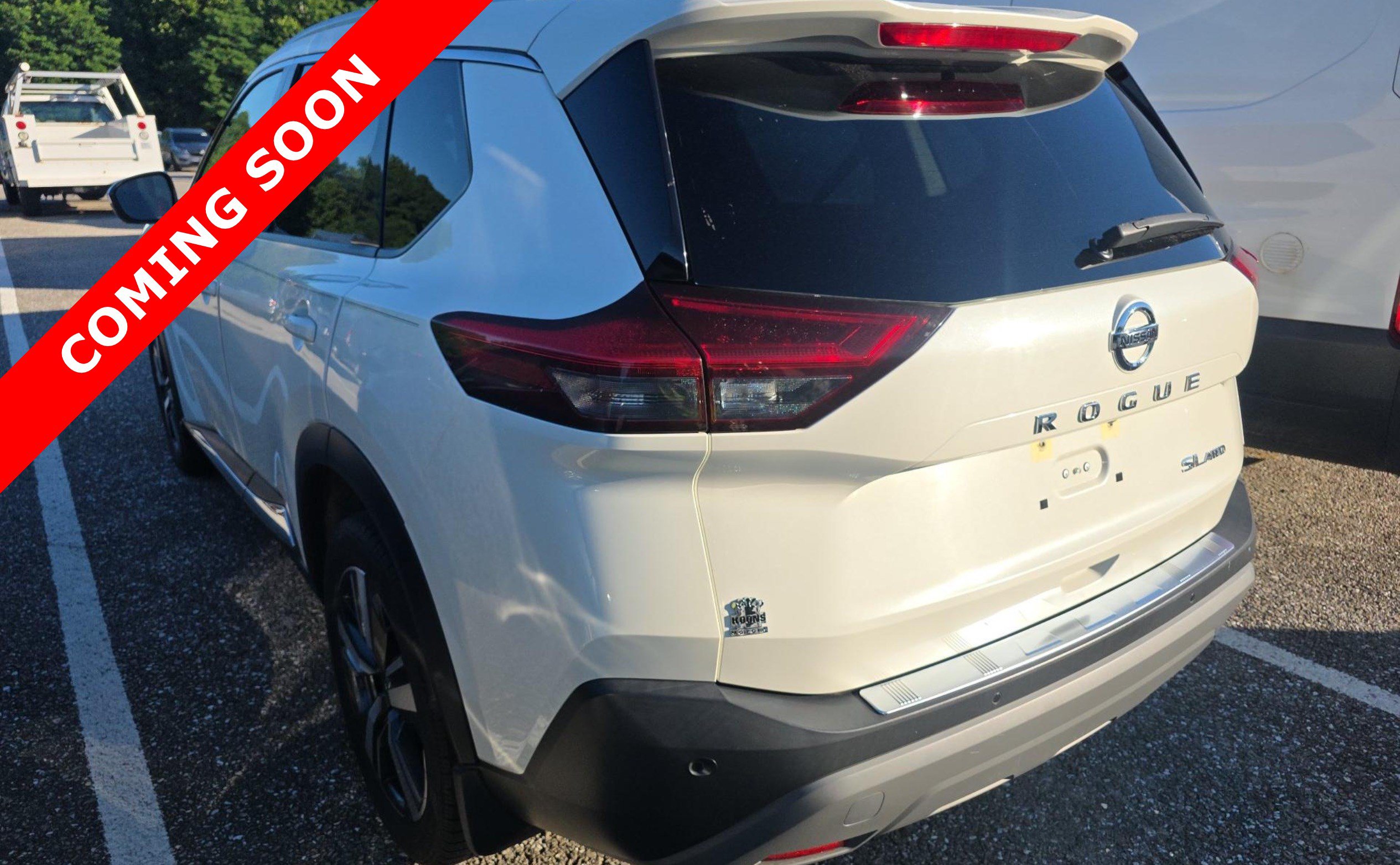 Used 2021 Nissan Rogue SL AWD/4WD image 3