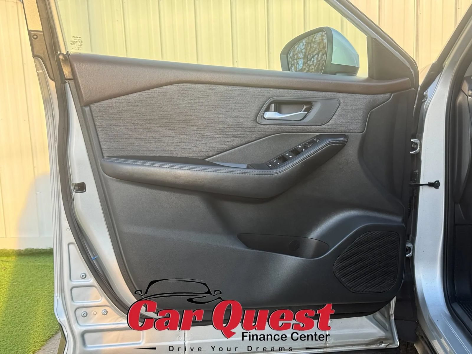 Used 2021 Nissan Rogue SV AWD/4WD image 11