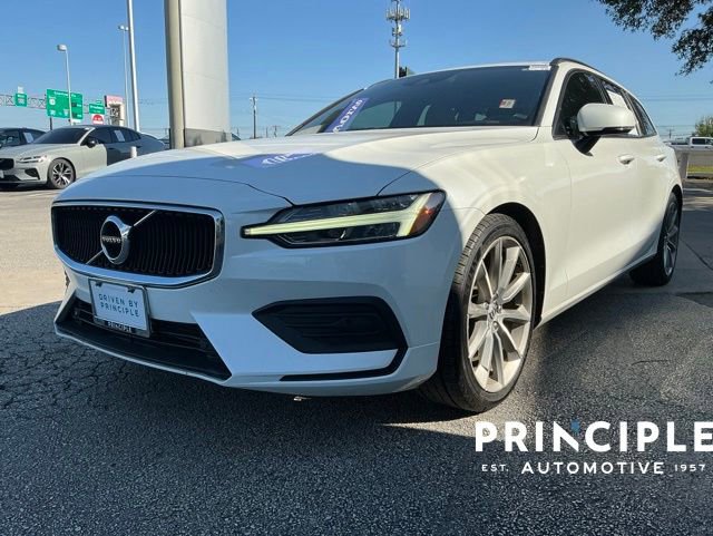 Used 2020 Volvo V60 T5 Momentum FWD image 4