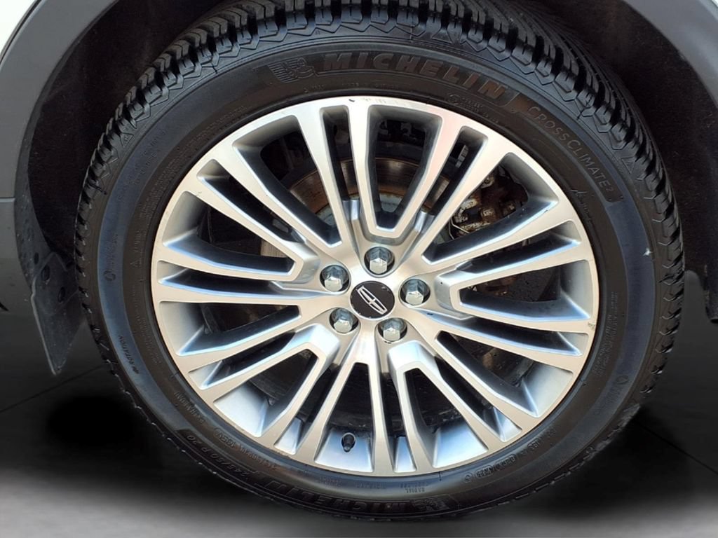 Used 2017 Lincoln MKX Reserve AWD/4WD image 8