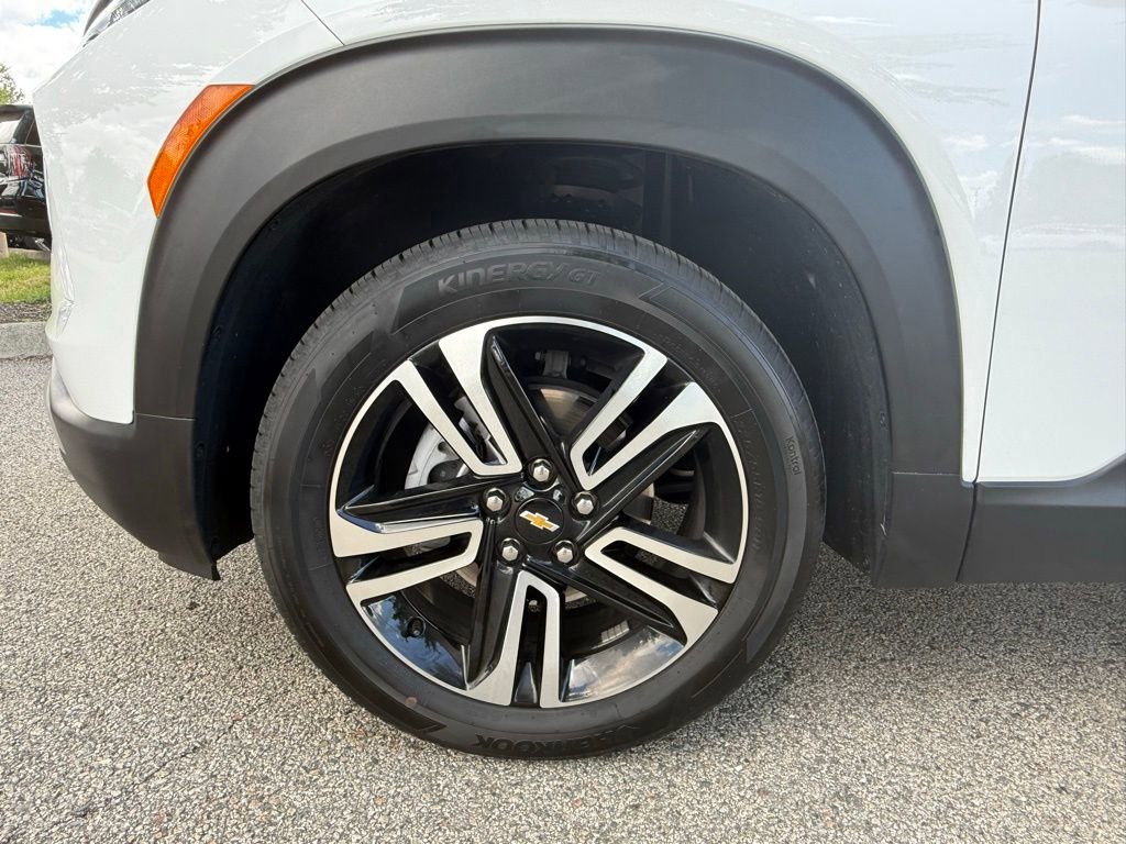 Used 2026 Chevrolet TrailBlazer LT w/ LT Cold Weather Package FWD image 27