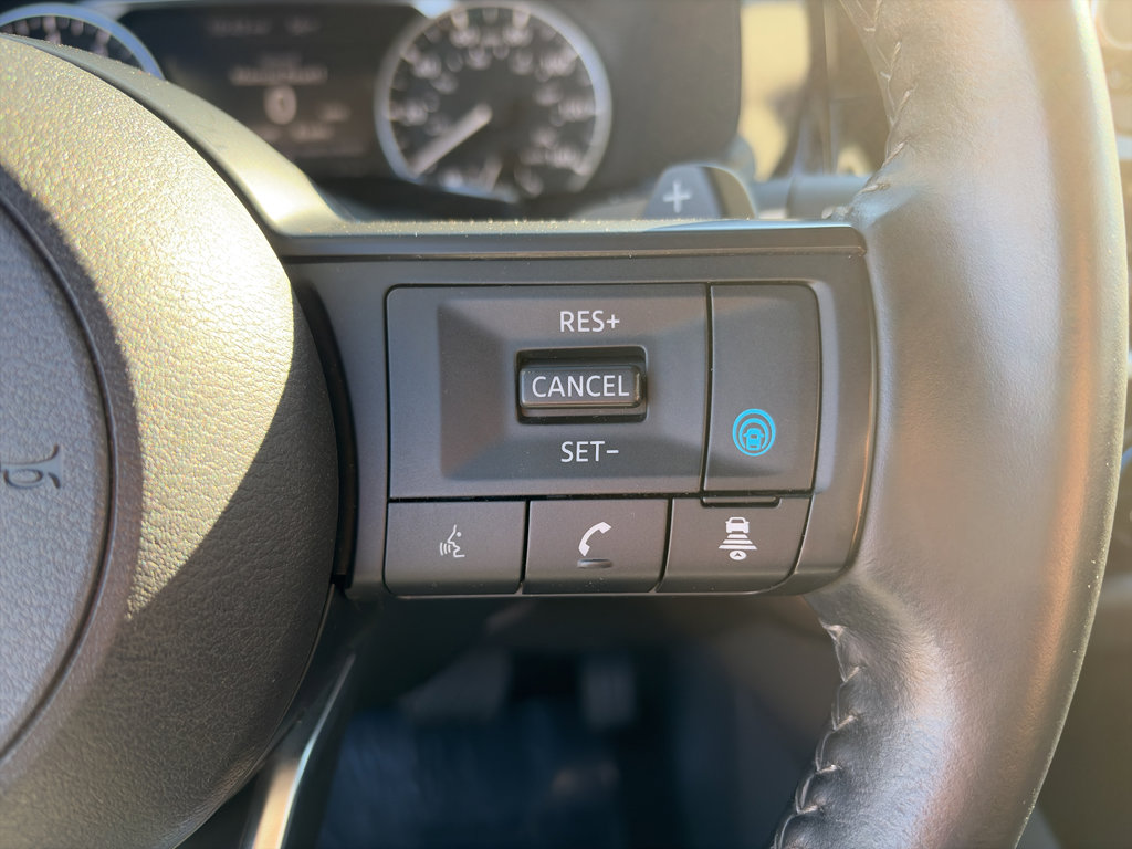 Used 2024 Nissan Pathfinder SV image 19