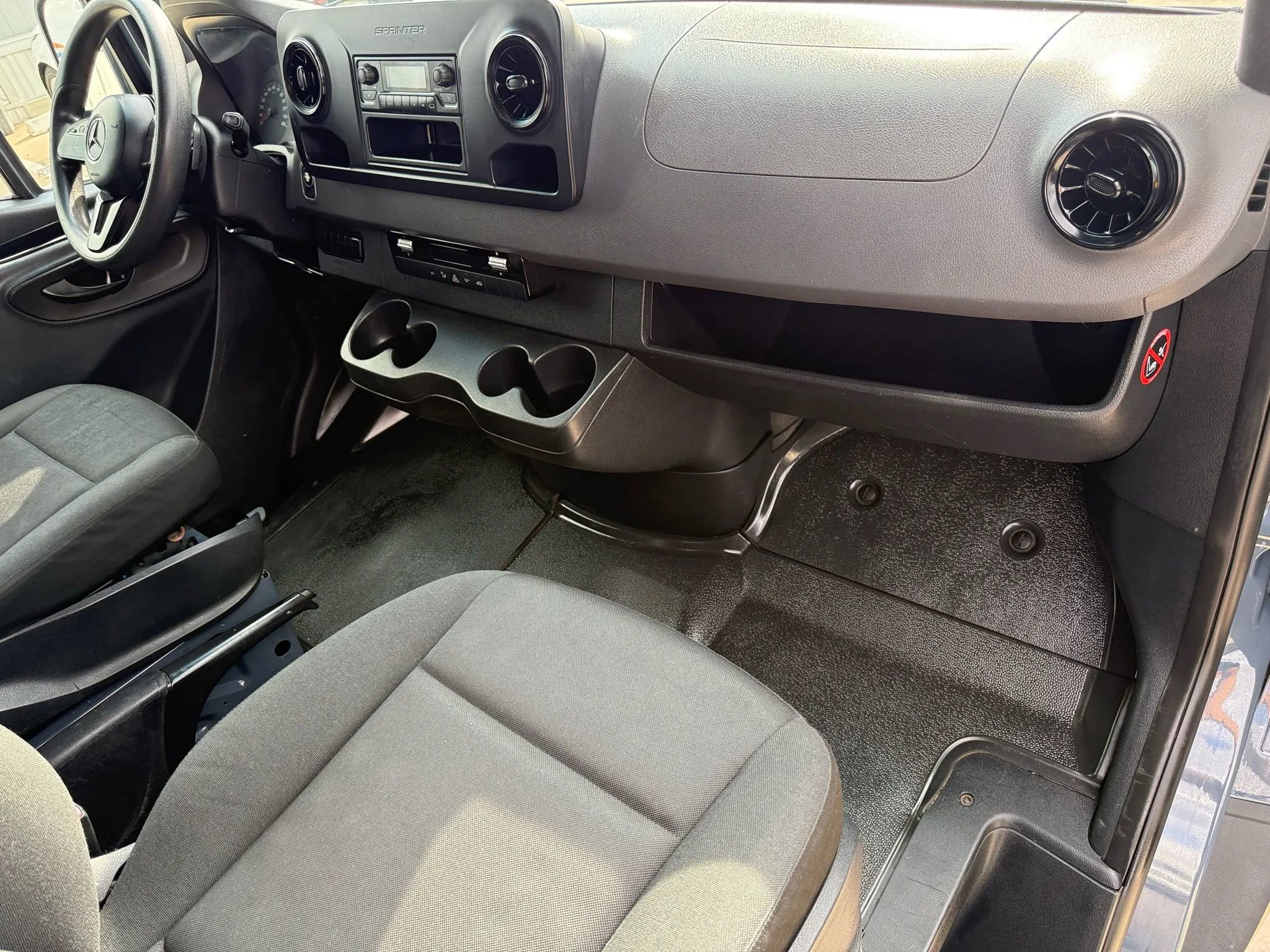 Used 2019 Mercedes-Benz Sprinter 144 image 10