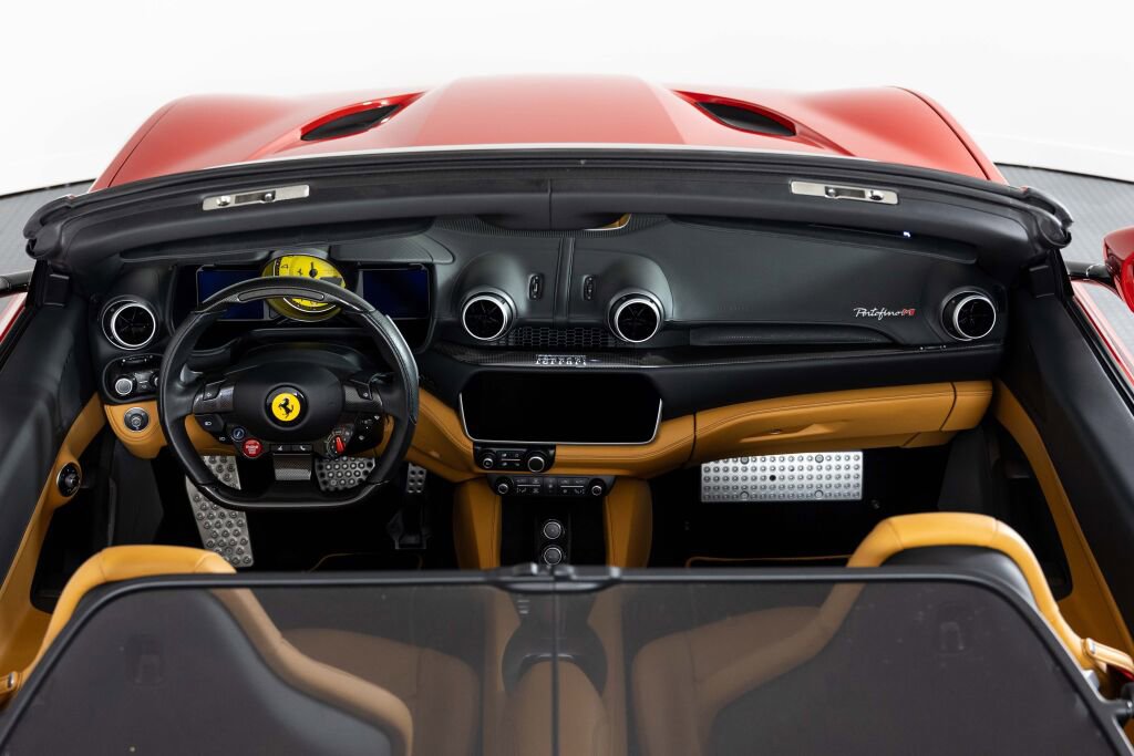 Certified 2022 Ferrari Portofino M image 28