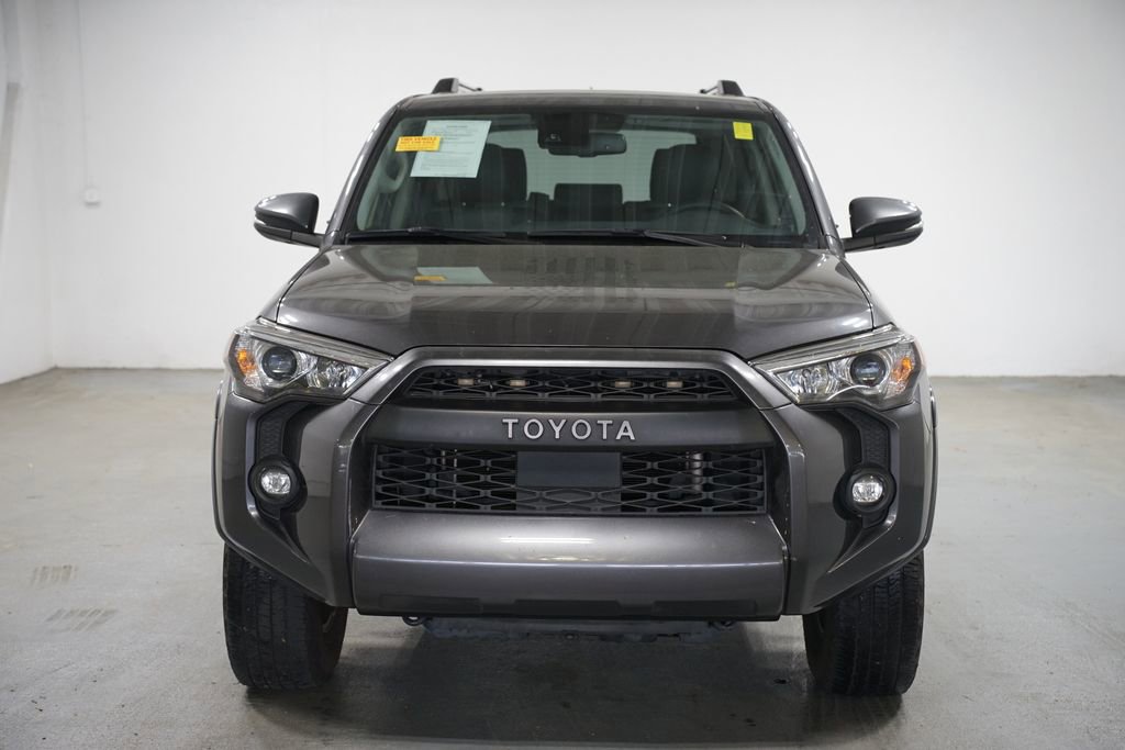 Used 2022 Toyota 4Runner SR5 Premium w/ Moonroof Package image 2