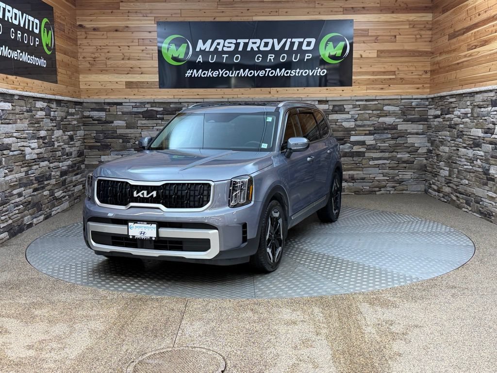 Used 2025 Kia Telluride EX AWD/4WD image 4