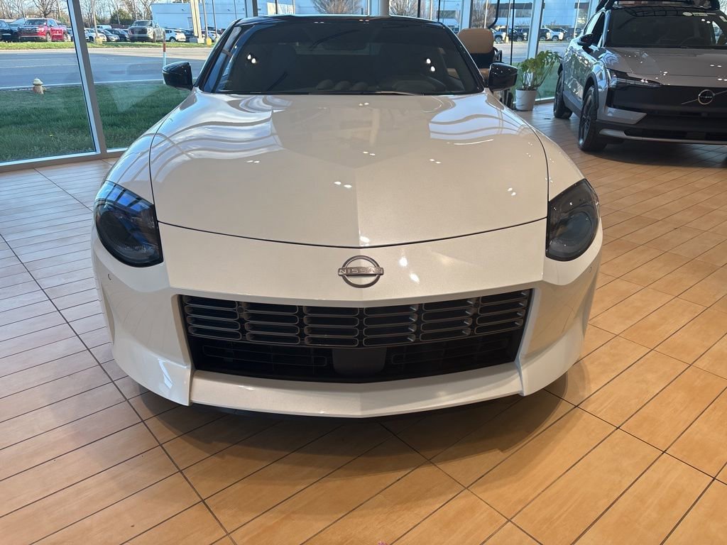 Used 2024 Nissan Z Performance w/ Floor Mat Package image 3