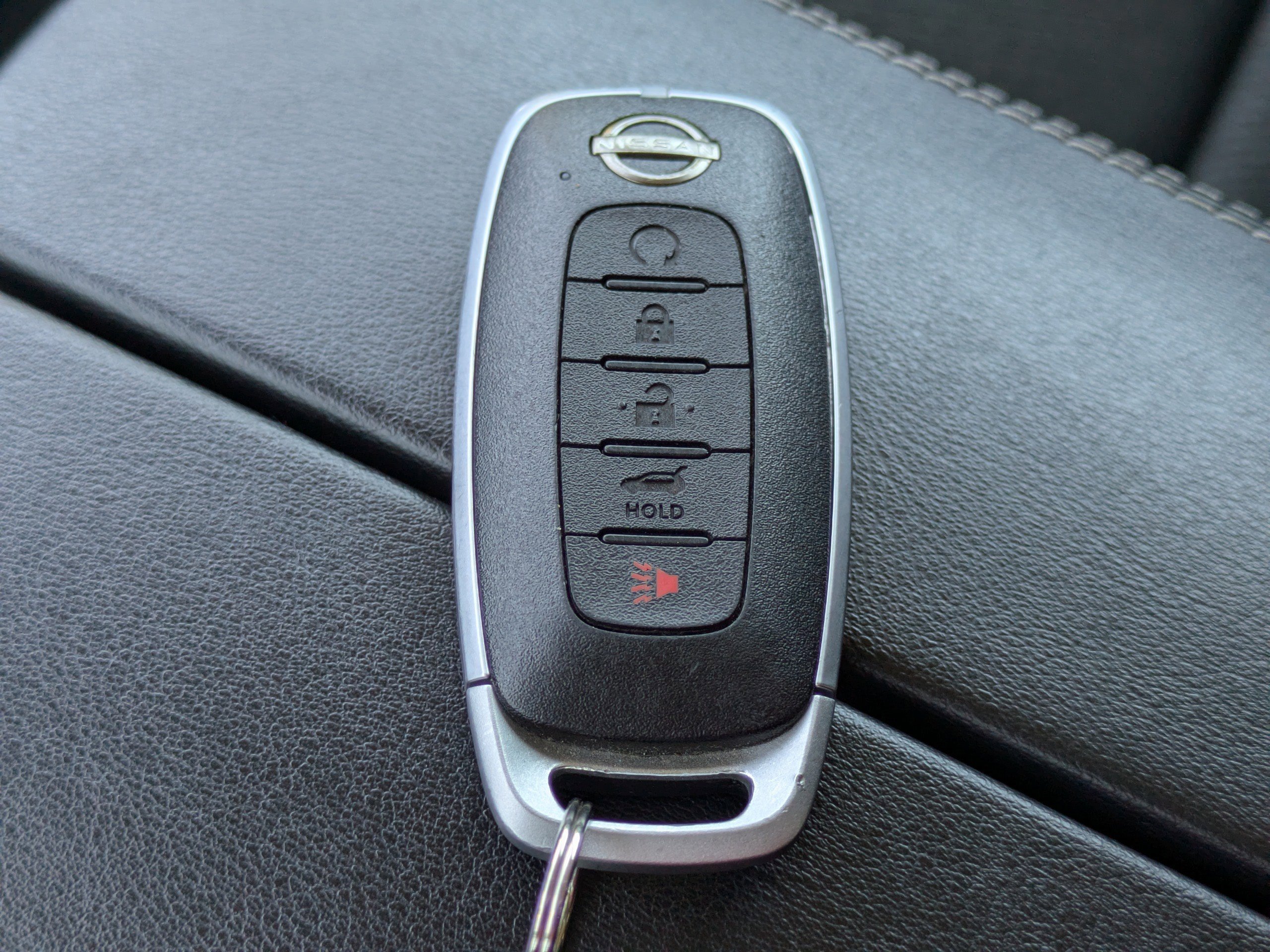 Used 2024 Nissan Rogue SV image 32