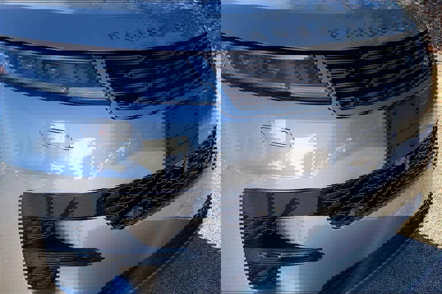 Used 2023 Land Rover Range Rover Sport SE AWD/4WD image 29