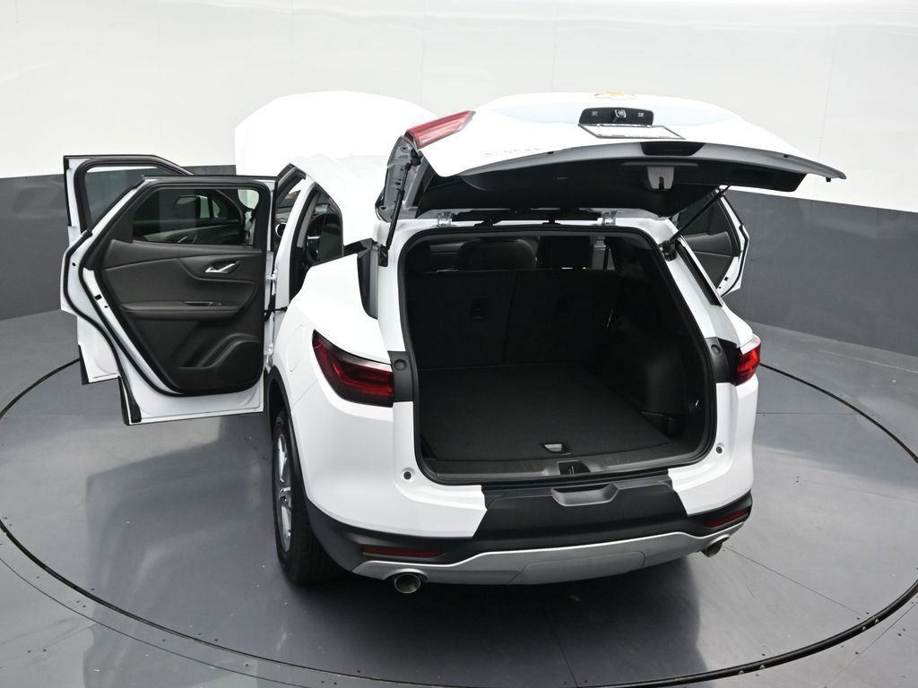Used 2025 Chevrolet Blazer LT image 36