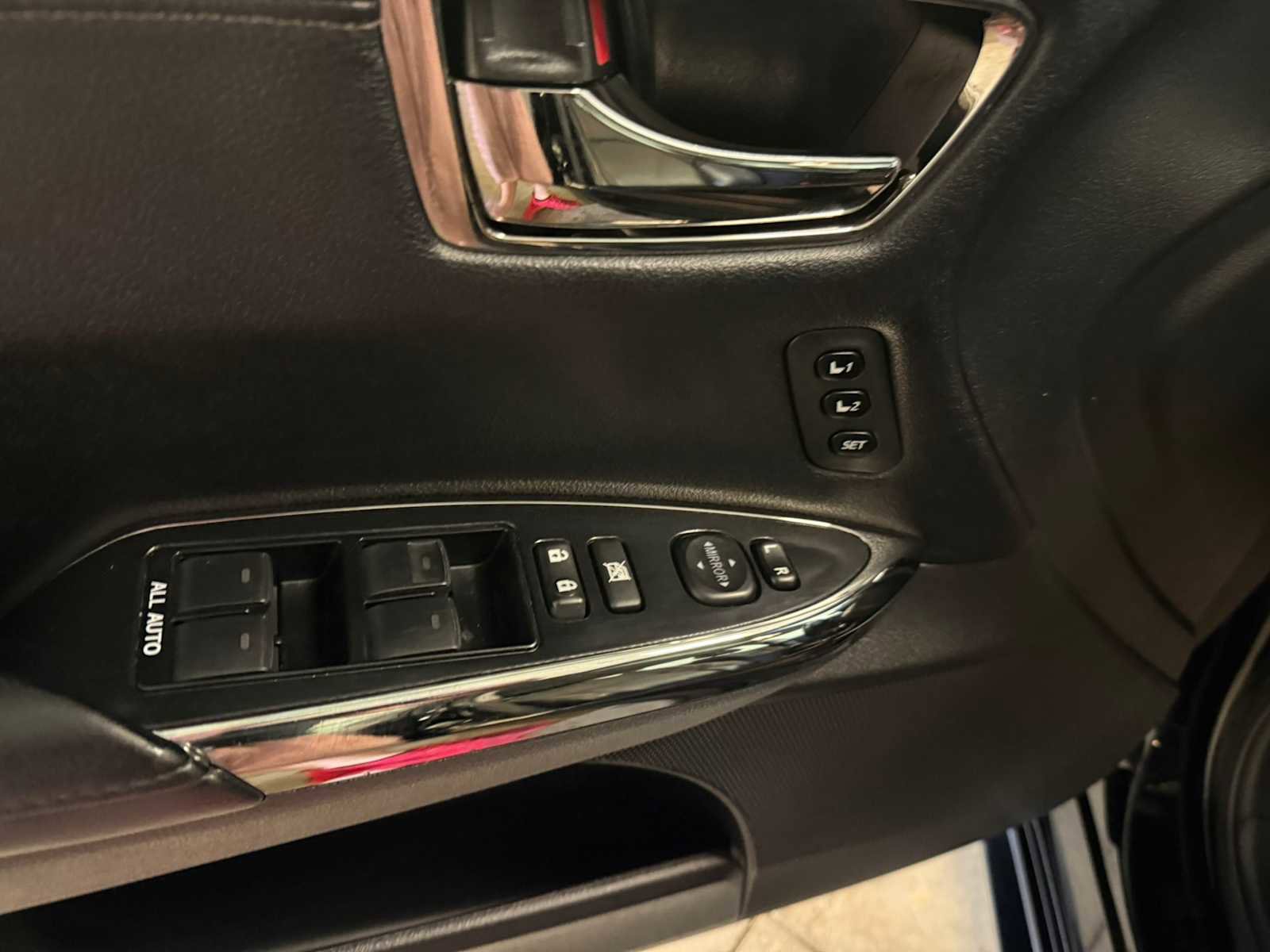 Used 2016 Toyota Avalon XLE Premium image 21