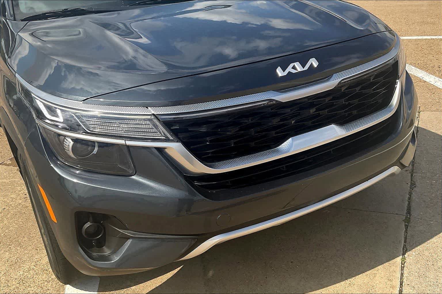 Certified 2023 Kia Seltos S w/ Navigation Package FWD image 32