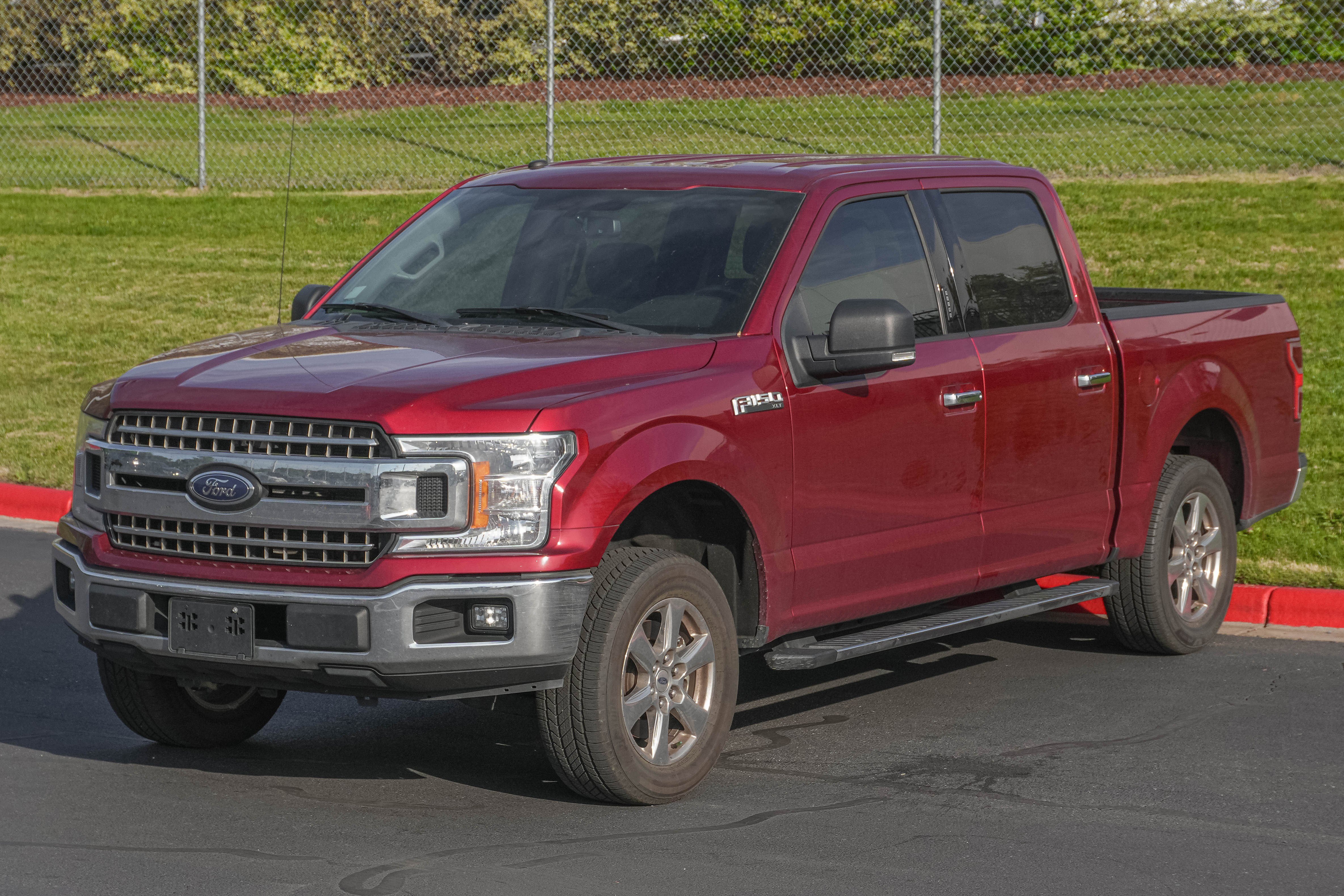 Used 2018 Ford F150 XLT w/ Equipment Group 302A Luxury image 5