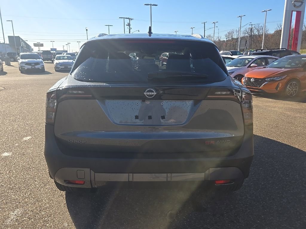 New 2026 Nissan Kicks SR w/ SR Premium Package image 6