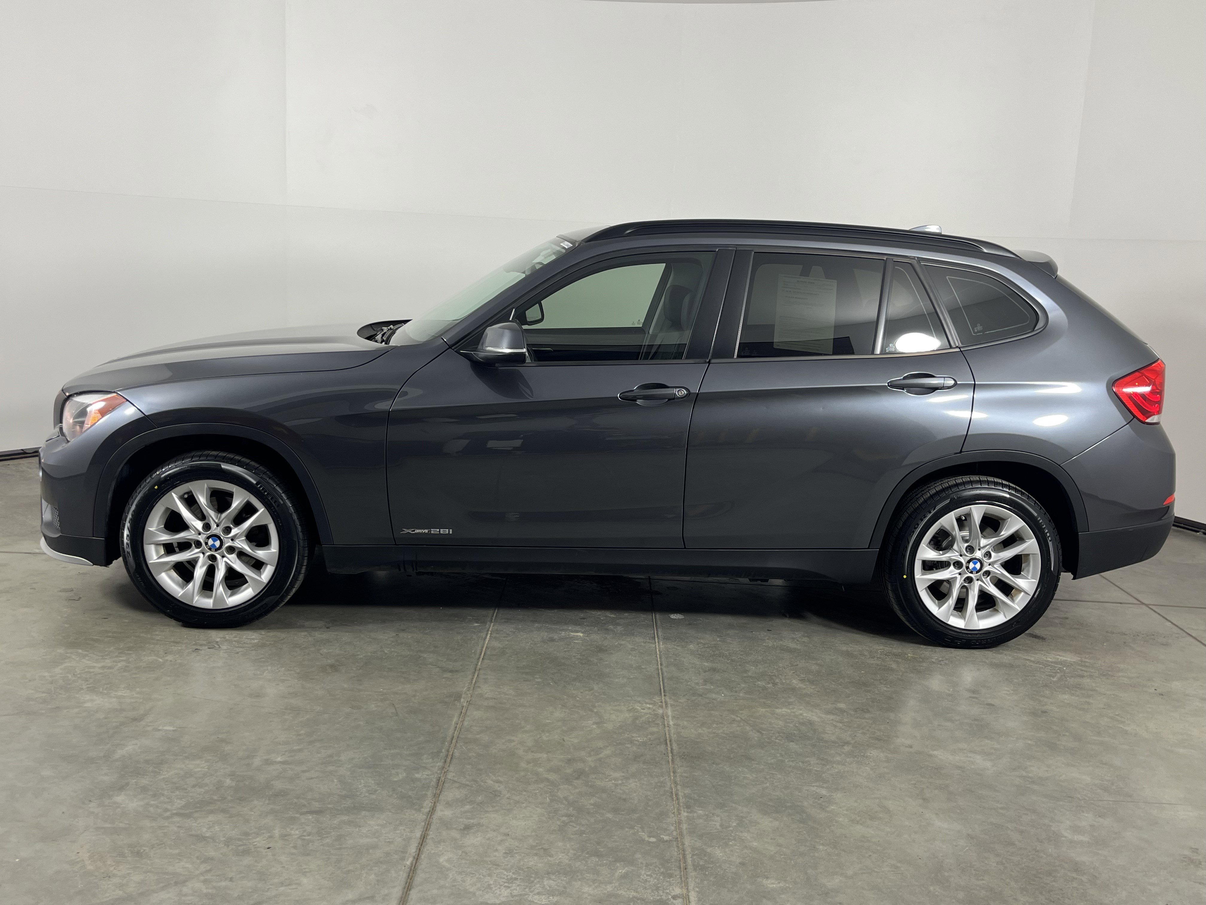 Used 2015 BMW X1 xDrive28i image 4