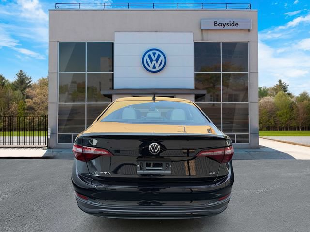 Certified 2023 Volkswagen Jetta SE w/ Panoramic Sunroof Package FWD image 6