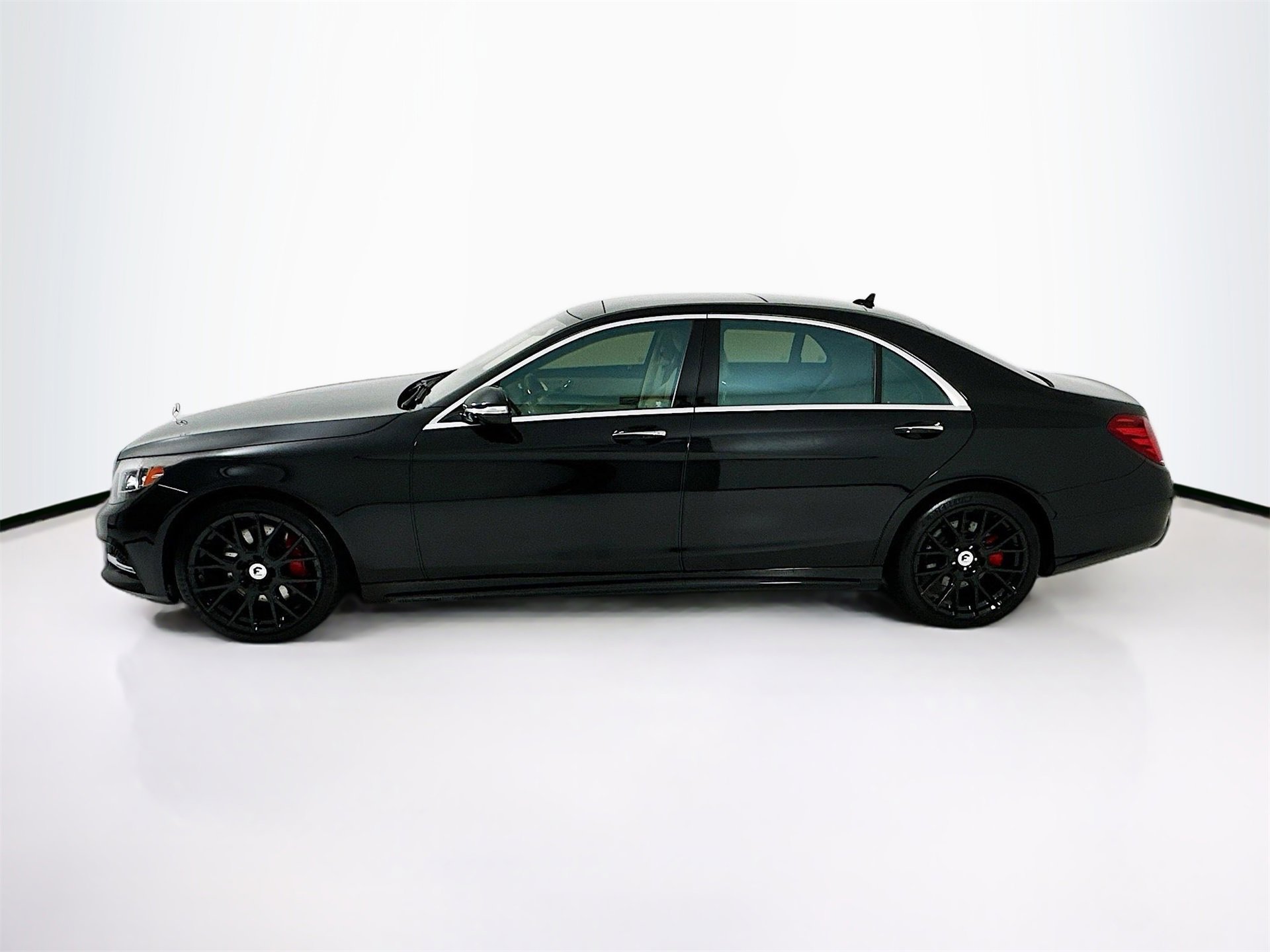Used 2014 Mercedes-Benz S 550 Sedan image 5