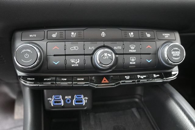 Used 2023 Dodge Durango R/T w/ Tow 'N Go Package AWD/4WD image 17