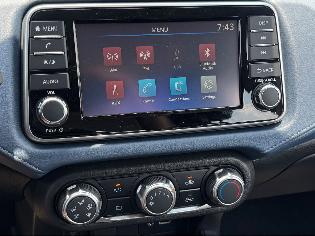 Used 2024 Nissan Versa SV w/ Trunk Package image 11