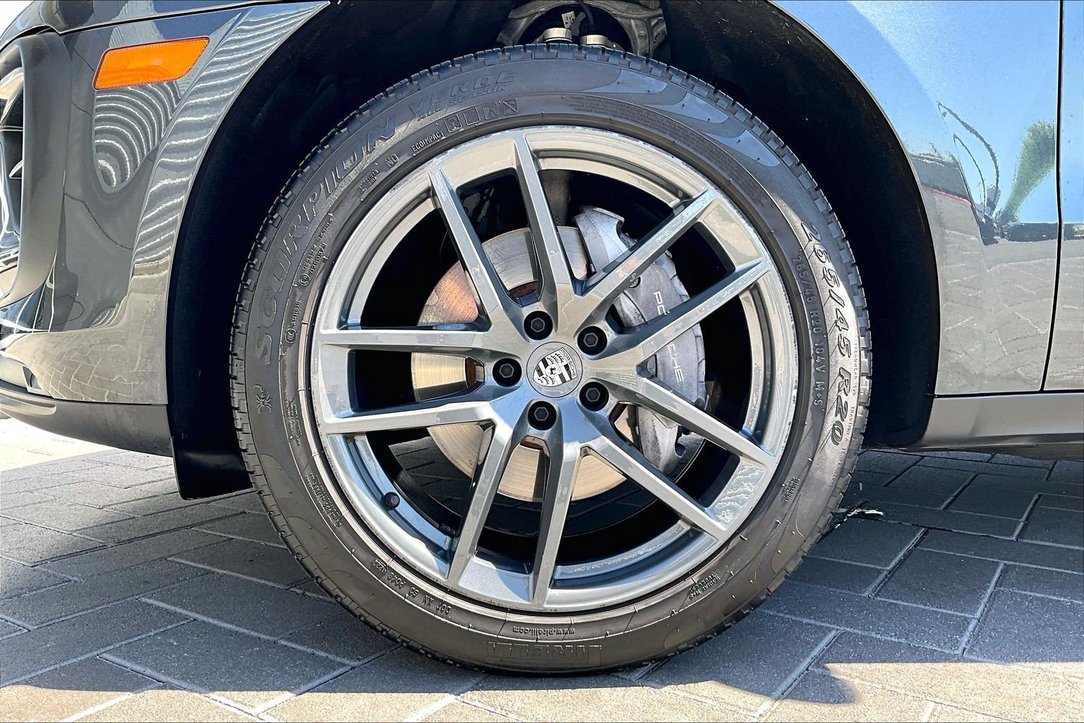 Used 2024 Porsche Macan Turbo AWD/4WD image 9