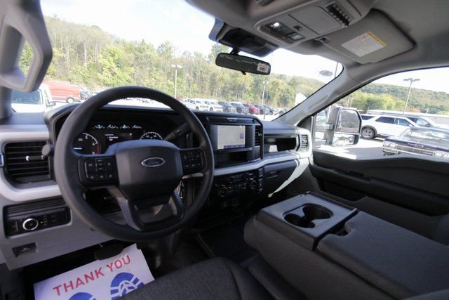 New 2026 Ford F250 XL image 5