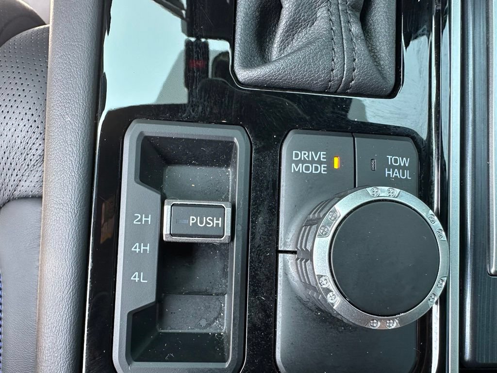 Used 2024 Toyota Sequoia Platinum AWD/4WD image 22