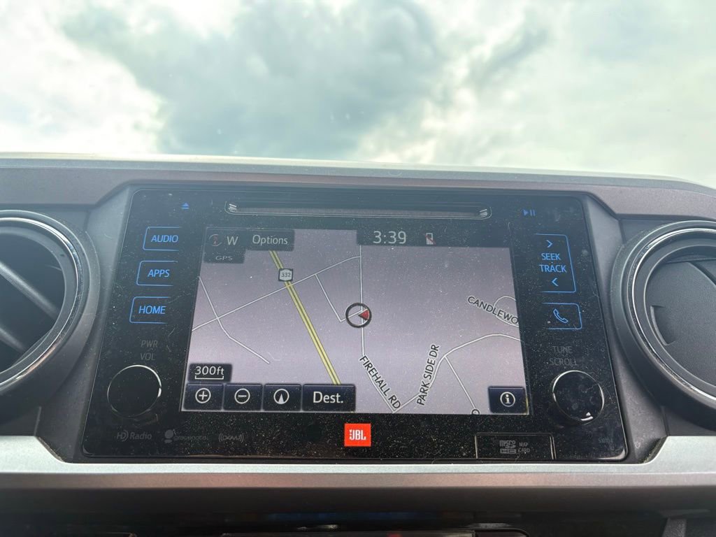 Used 2017 Toyota Tacoma Limited w/ Tow Package AWD/4WD image 4