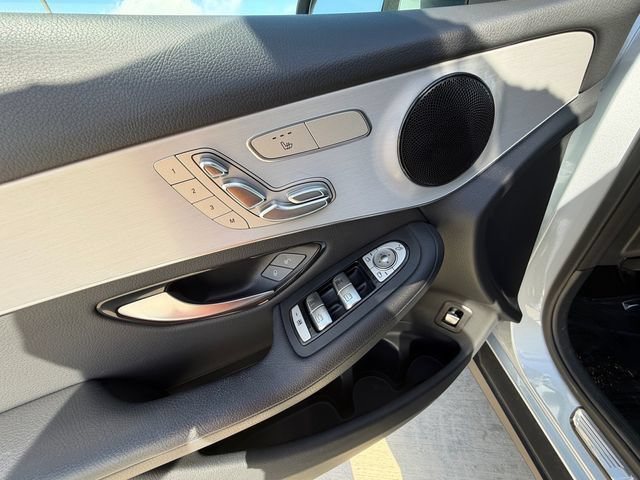 Used 2022 Mercedes-Benz GLC 300 image 11
