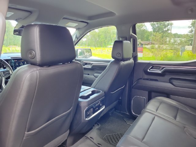 Used 2023 Chevrolet Silverado 1500 LTZ w/ LTZ Convenience Package II AWD/4WD image 12