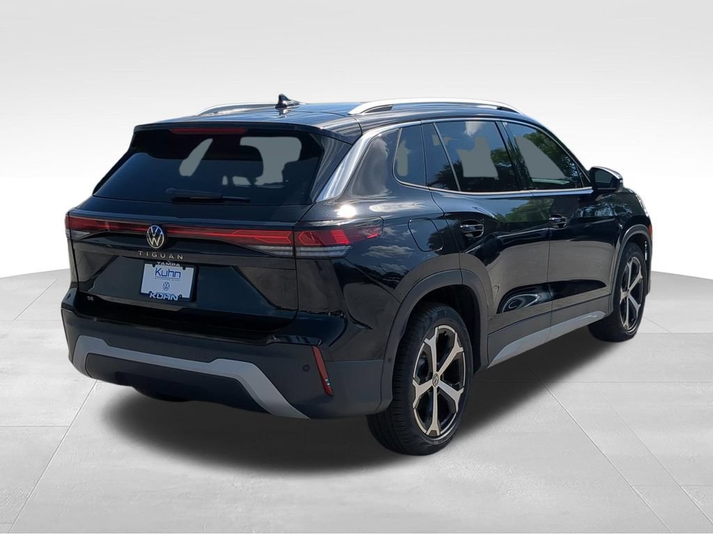 New 2026 Volkswagen Tiguan SE FWD image 3