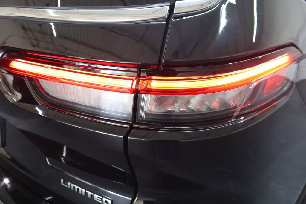 Used 2022 Jeep Grand Cherokee L Limited image 29