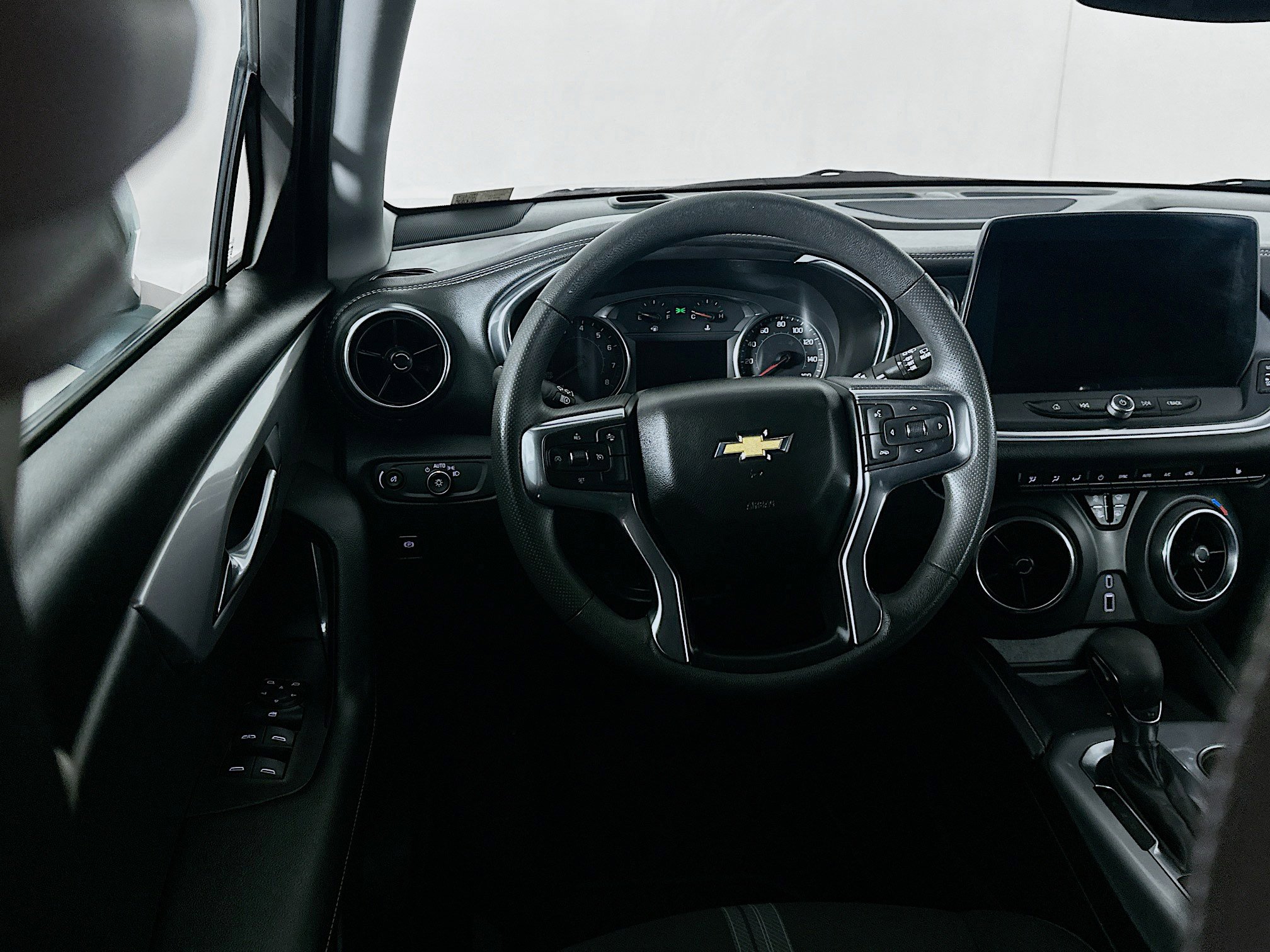 Used 2024 Chevrolet Blazer LT w/ Convenience Package image 17