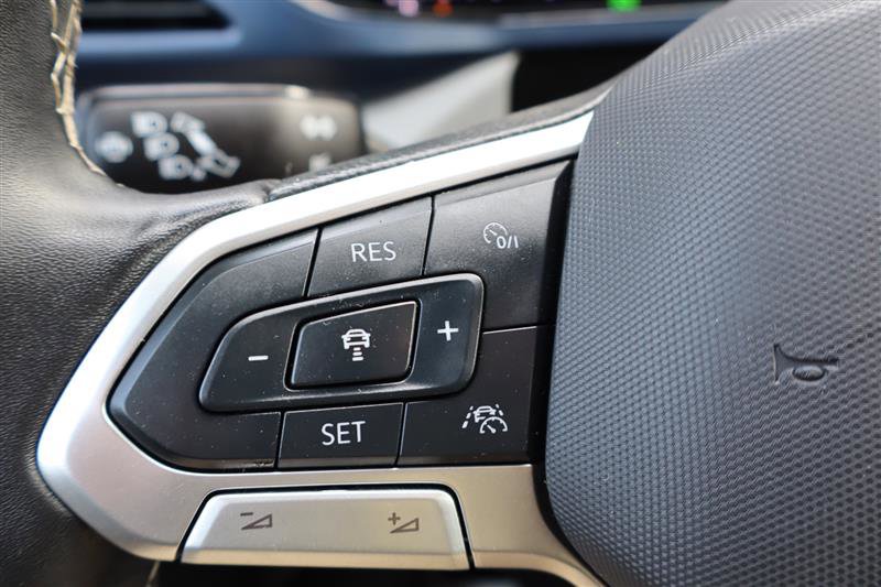 Used 2024 Volkswagen Taos SE image 18