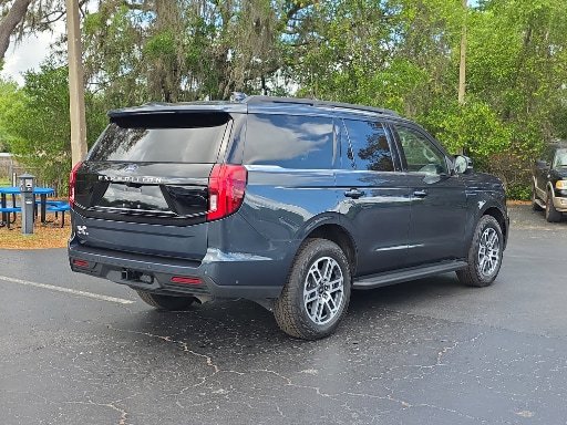 Certified 2025 Ford Expedition Active AWD/4WD image 7