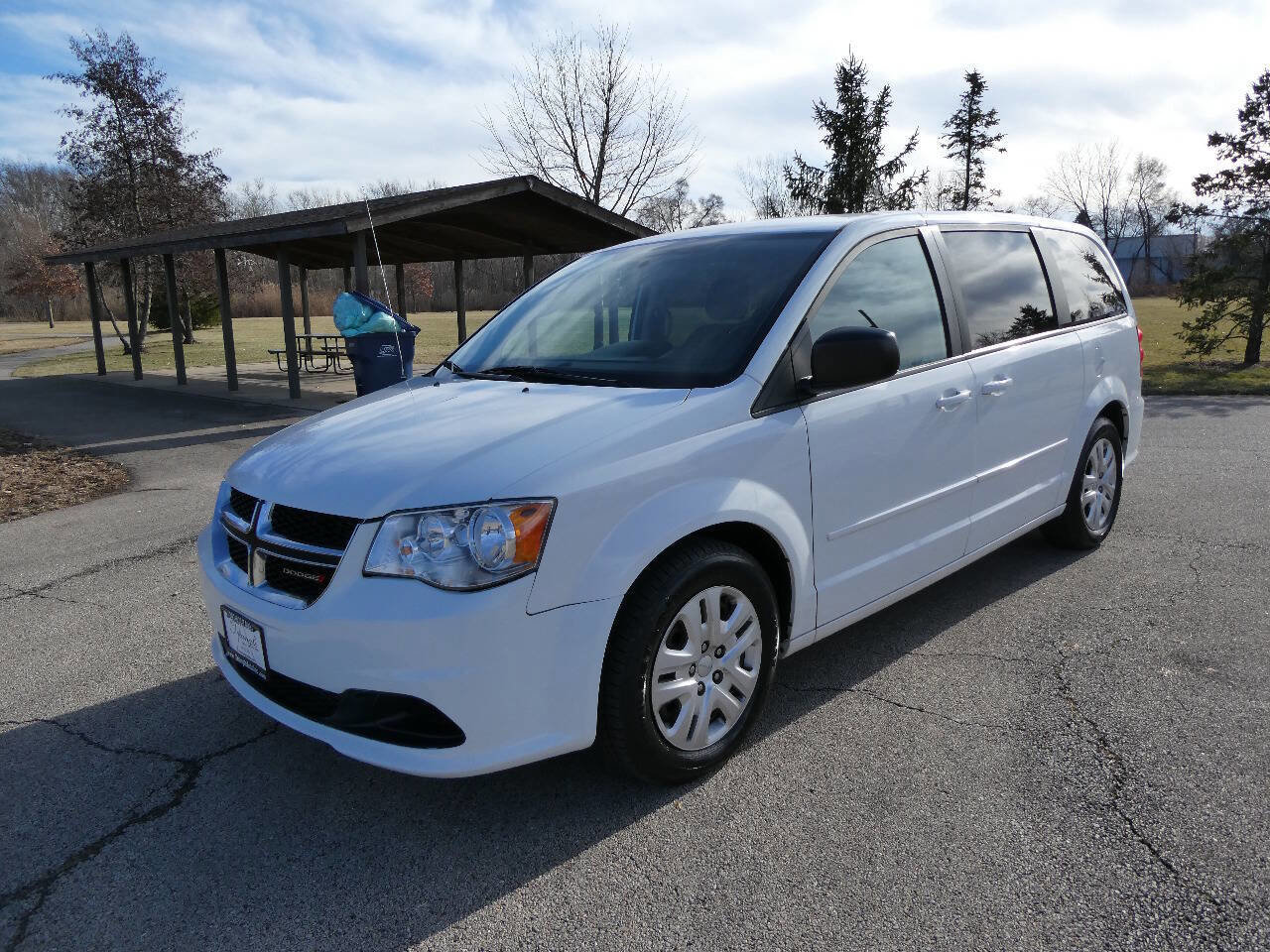Used 2015 Dodge Grand Caravan SE w/ Quick Order Package 29E SE image 1